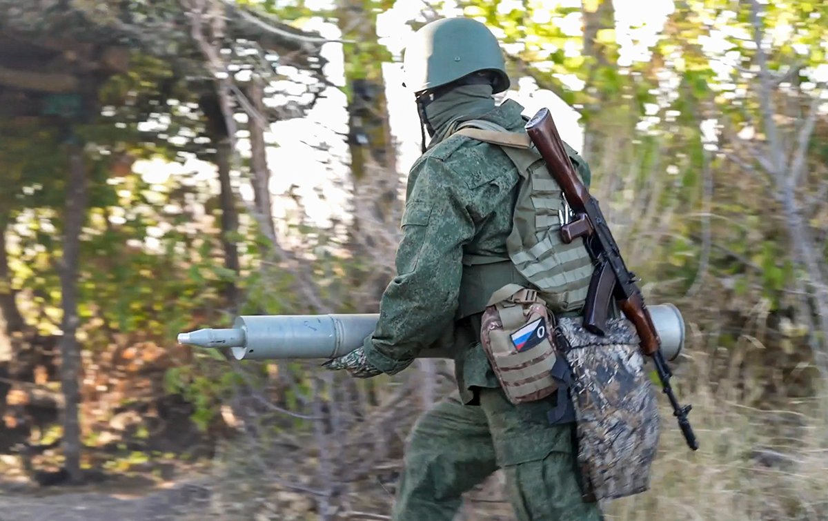 Российские военнослужащие на огневой позиции, 16 августа 2024. Фото: пресс-служба Минобороны РФ / EPA-EFE