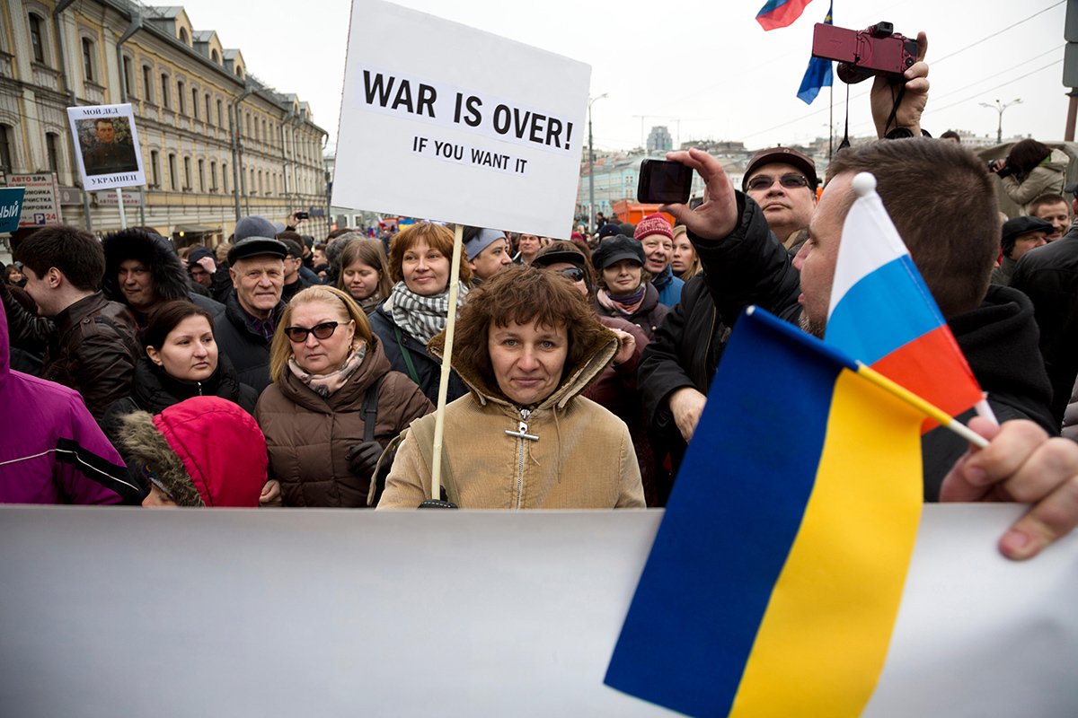 15 марта 2014 года. Москва, Бульварное кольцо. Марш мира в поддержку украинского народа и против военных действий. Фото: Николай Винокуров / Alamy / Vida Press