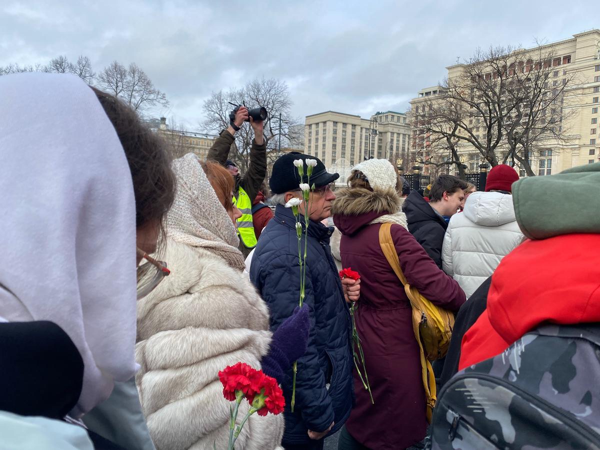 Жены мобилизованных во время мирной акции протеста у Кремлевской стены, 3 февраля 2024 года, Москва. Фото: Андре Баллин / Getty Images